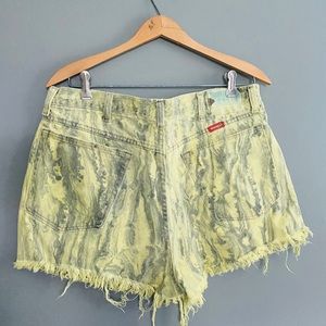 Wrangler Dyed High Waisted Shorts